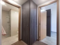 Lakeville (D22), Condominium #575835041